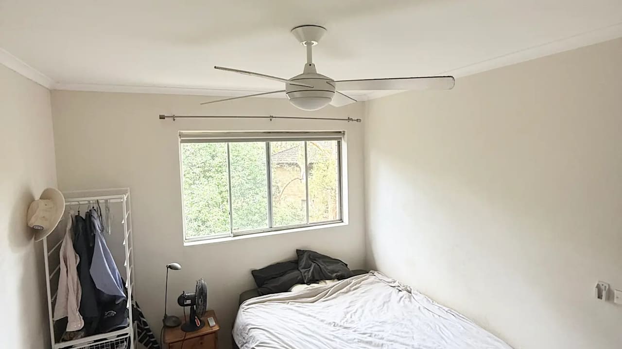 Unfurnished room in a flatshare