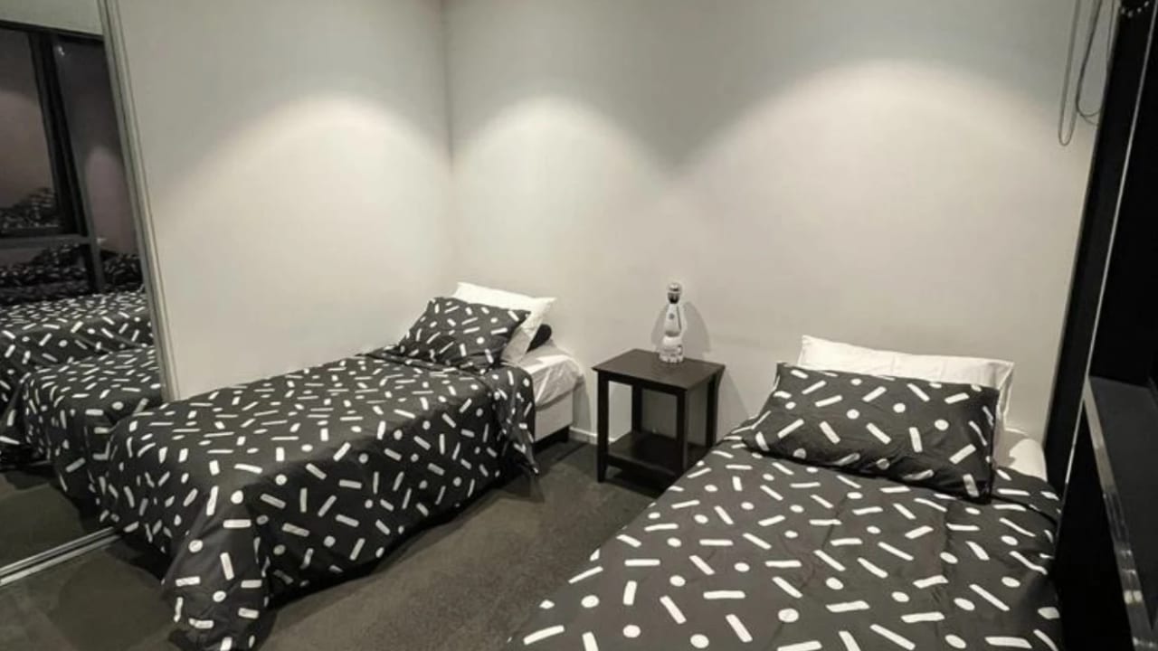 Furnished room in a flatshare