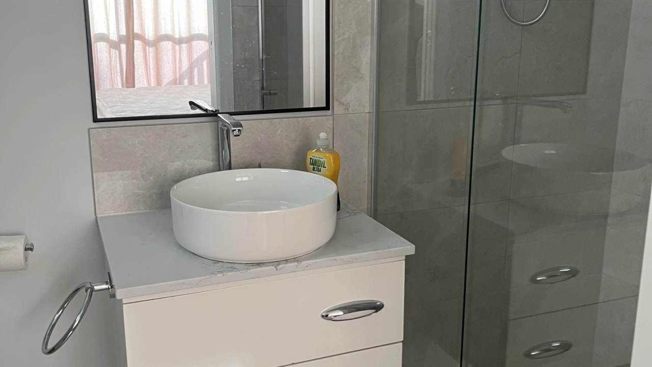 Furnished room with own bathroom