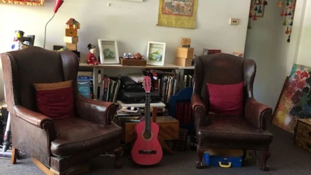 Furnished room in a flatshare