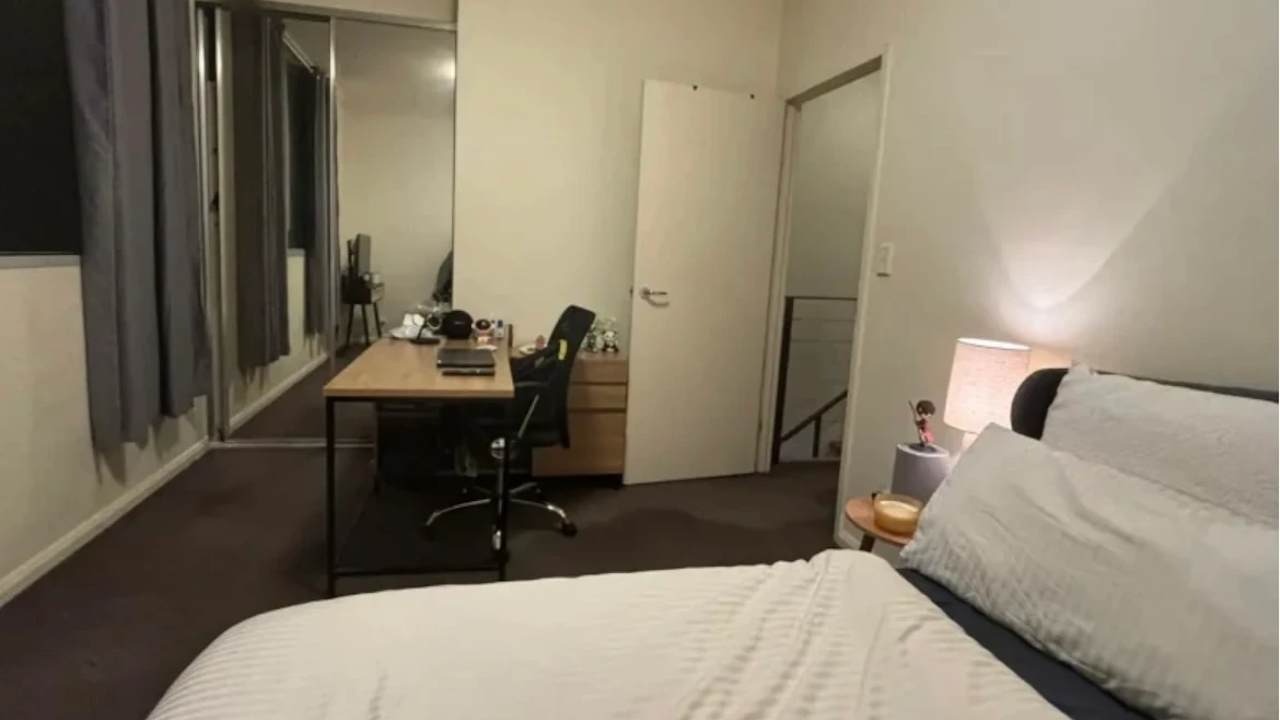 Furnished room with own bathroom