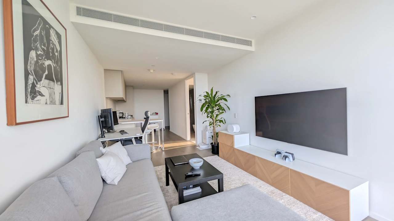 Furnished room with ensuite in a flatshare