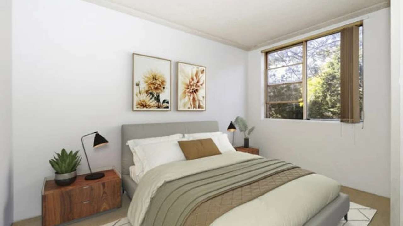 Unfurnished room in a flatshare