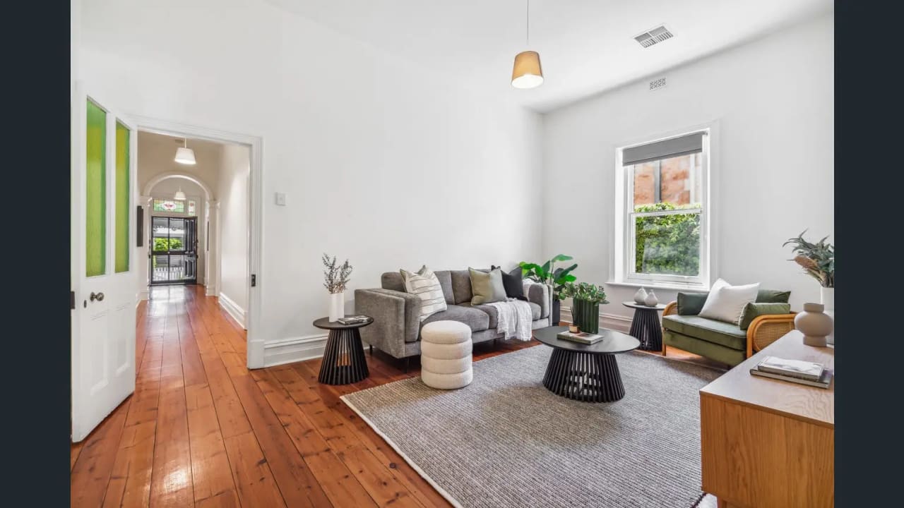Room in a share house