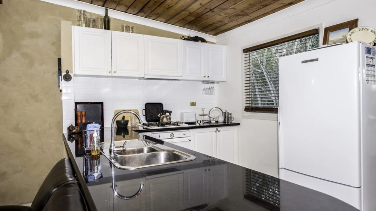 Room in a share house