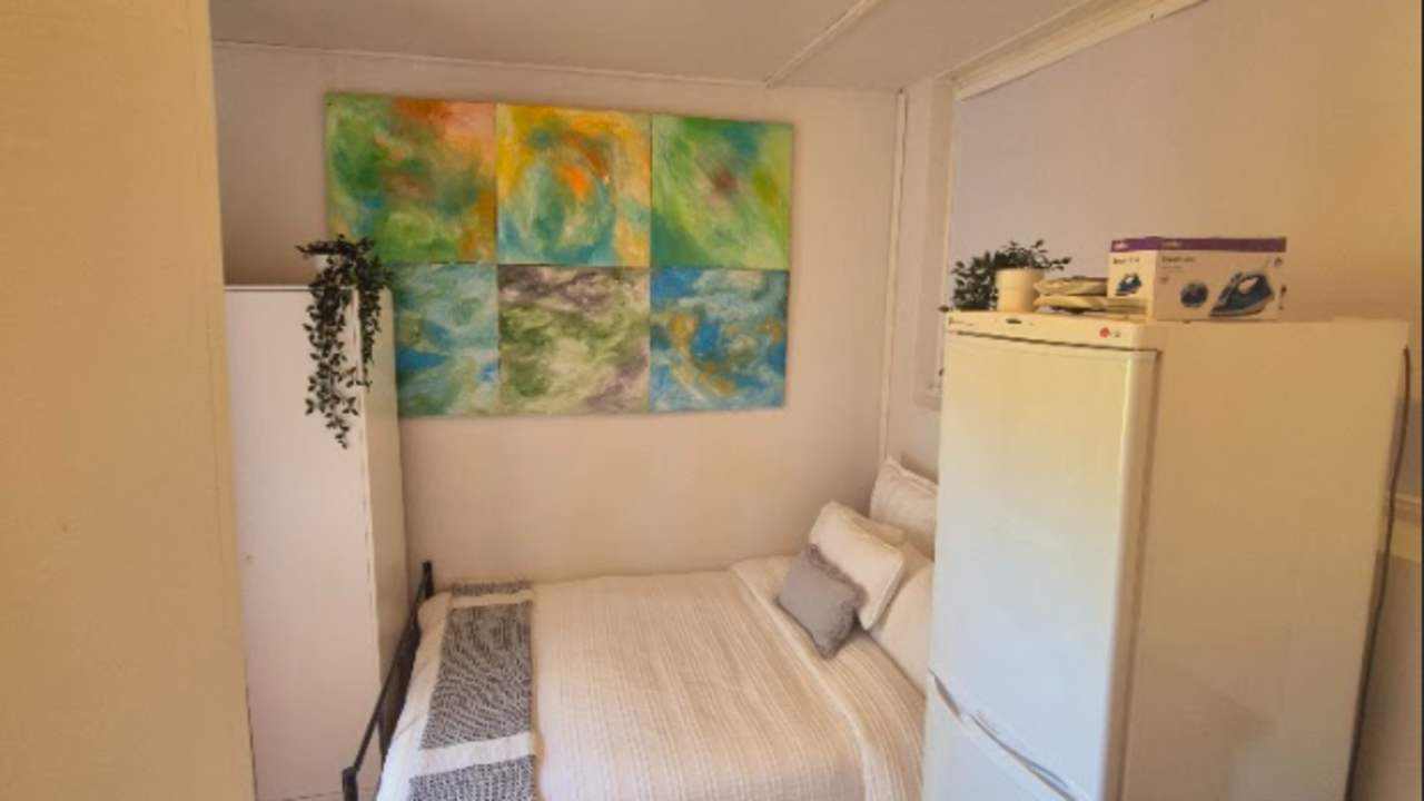 Furnished room studio flat for rent