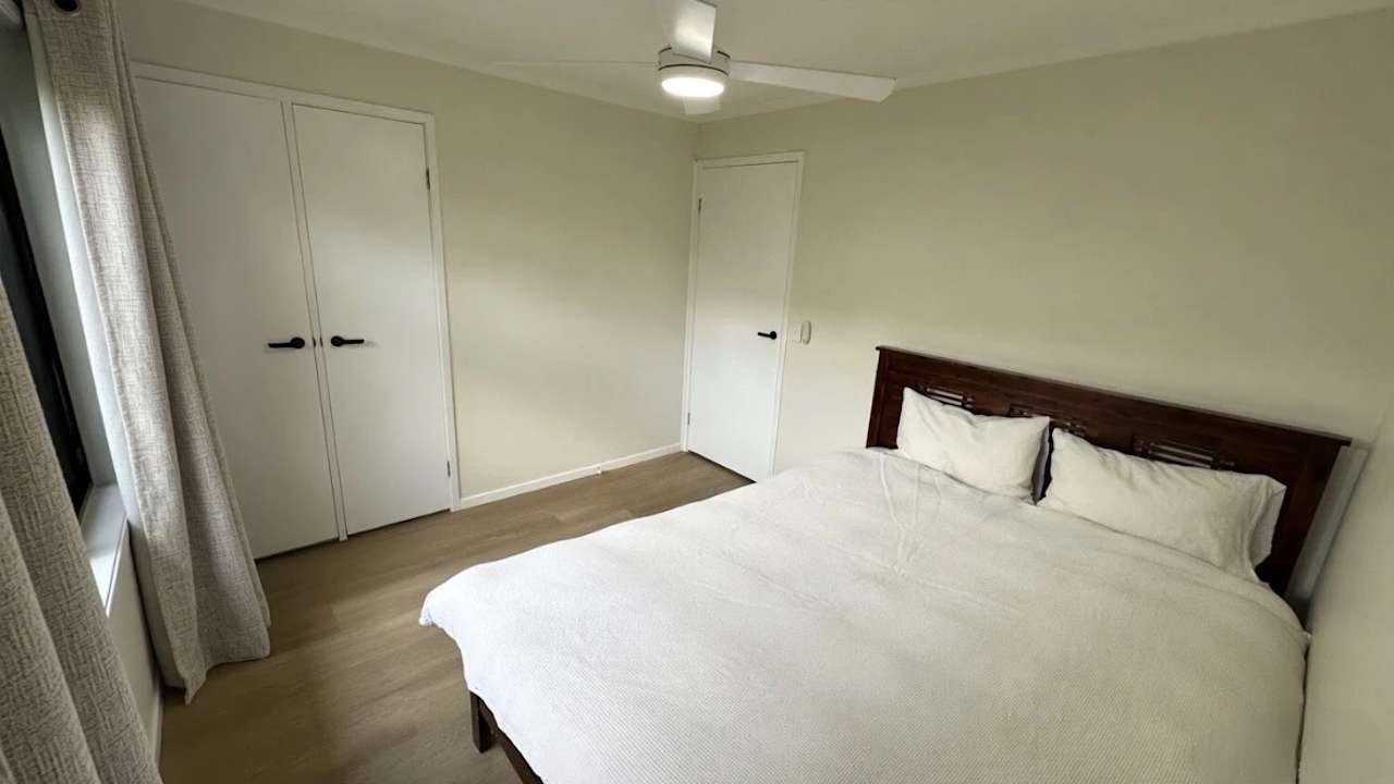 Room in a share house