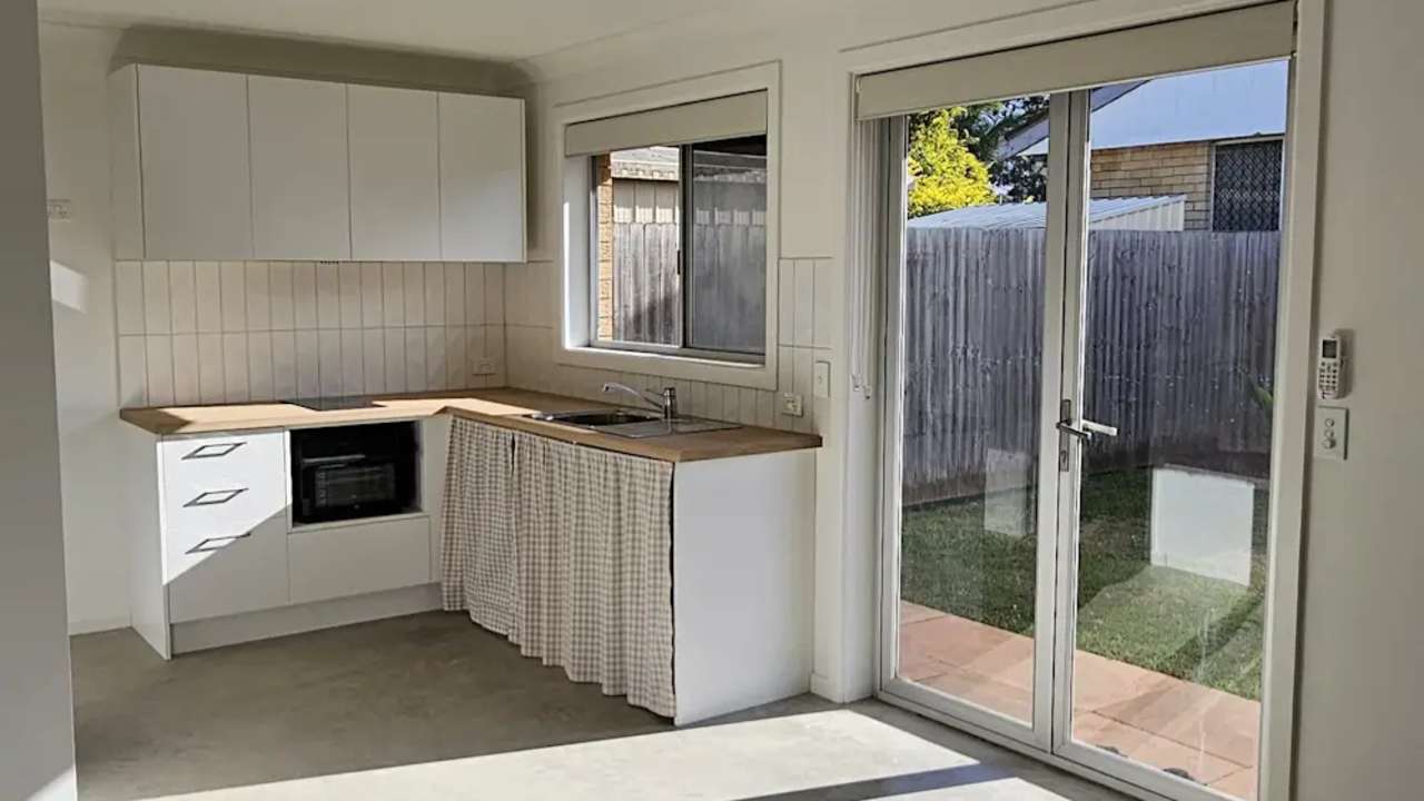Unfurnished room granny flat for rent