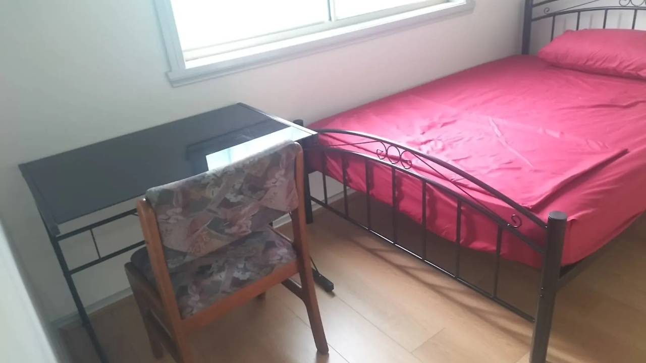 Room in a share house