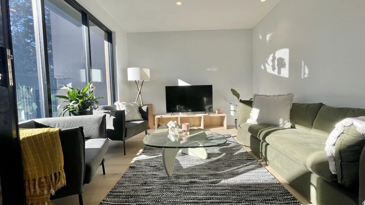 Furnished room in a flatshare