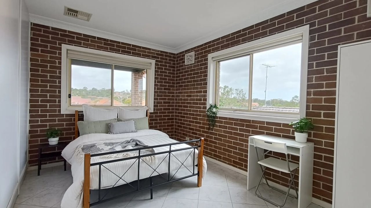 Furnished room in a share house