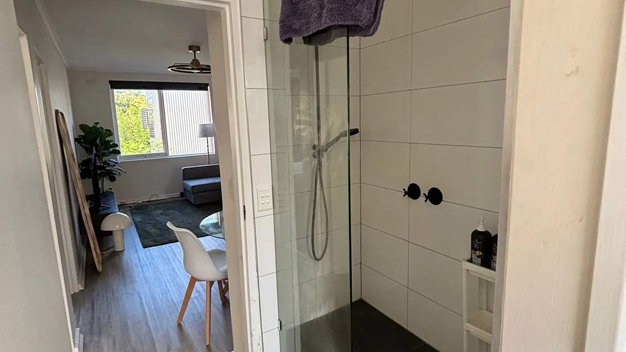 Whole property with 2 rooms for rent