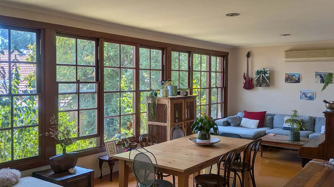 Room in a share house