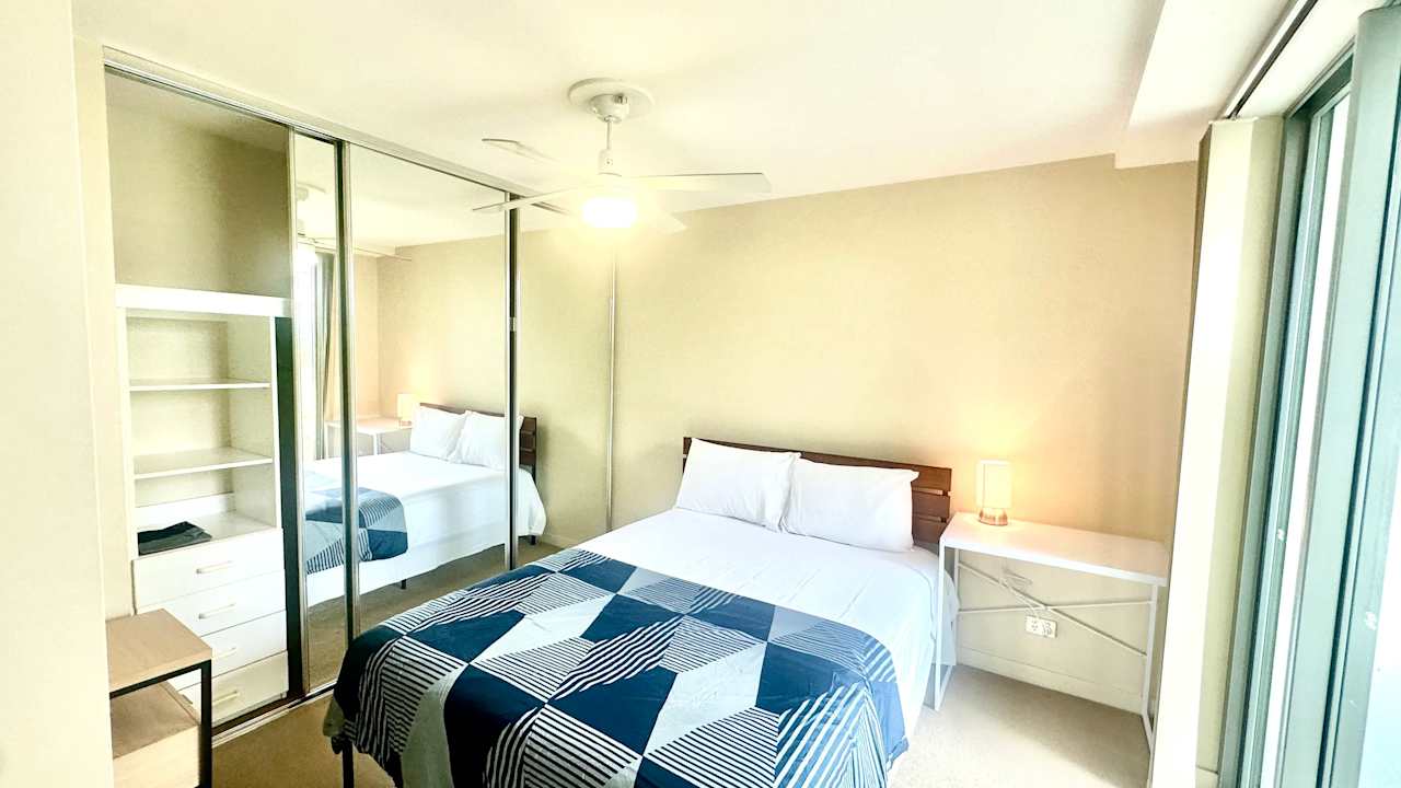 Furnished room in a flatshare