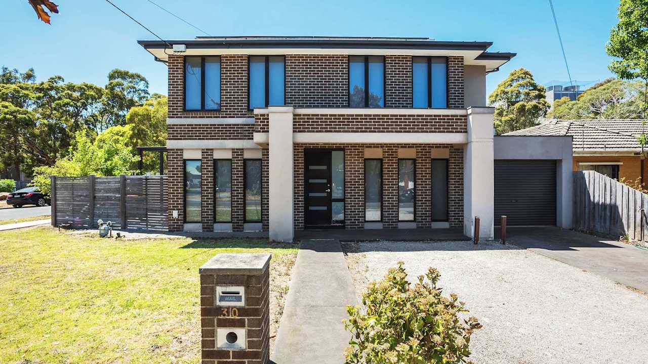 Furnished room with ensuite in a share house