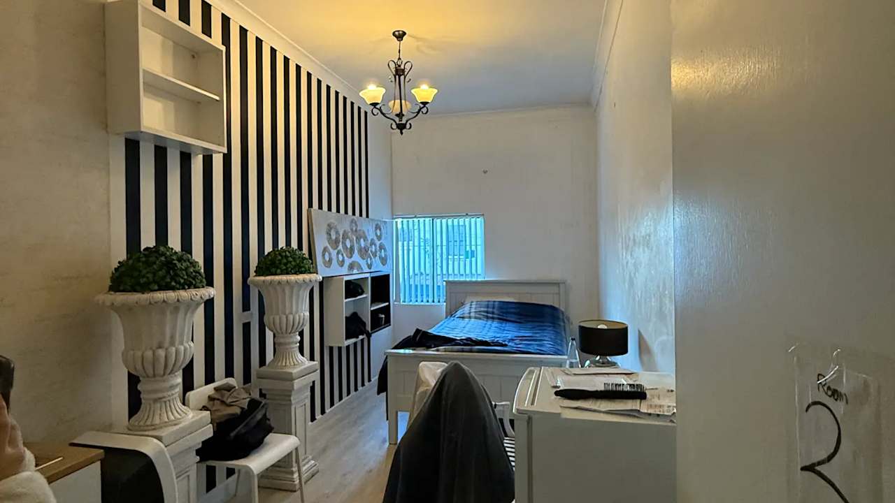Furnished room with own bathroom
