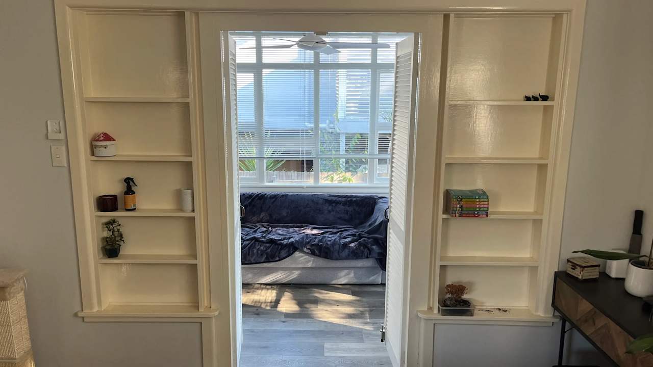 Room in a share house