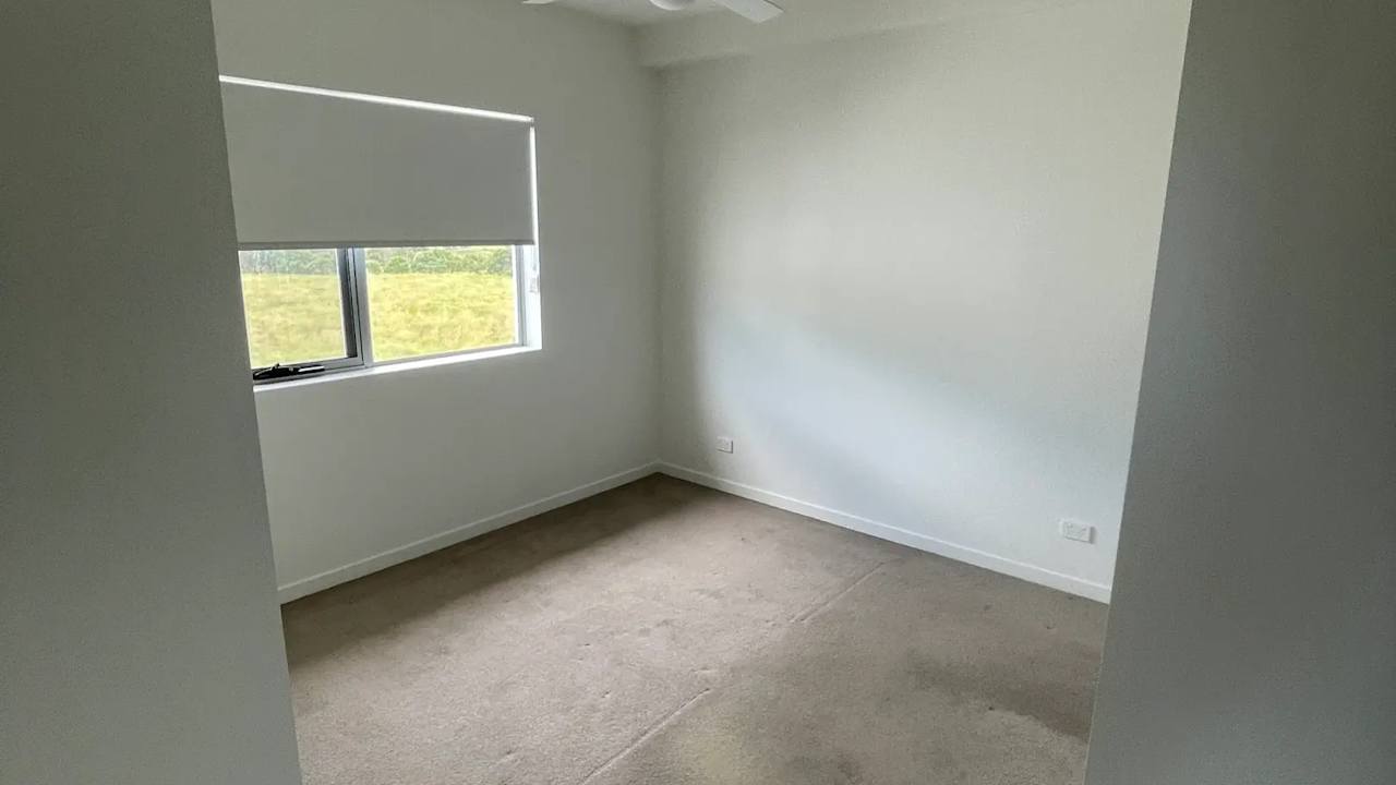 Unfurnished room with own bathroom