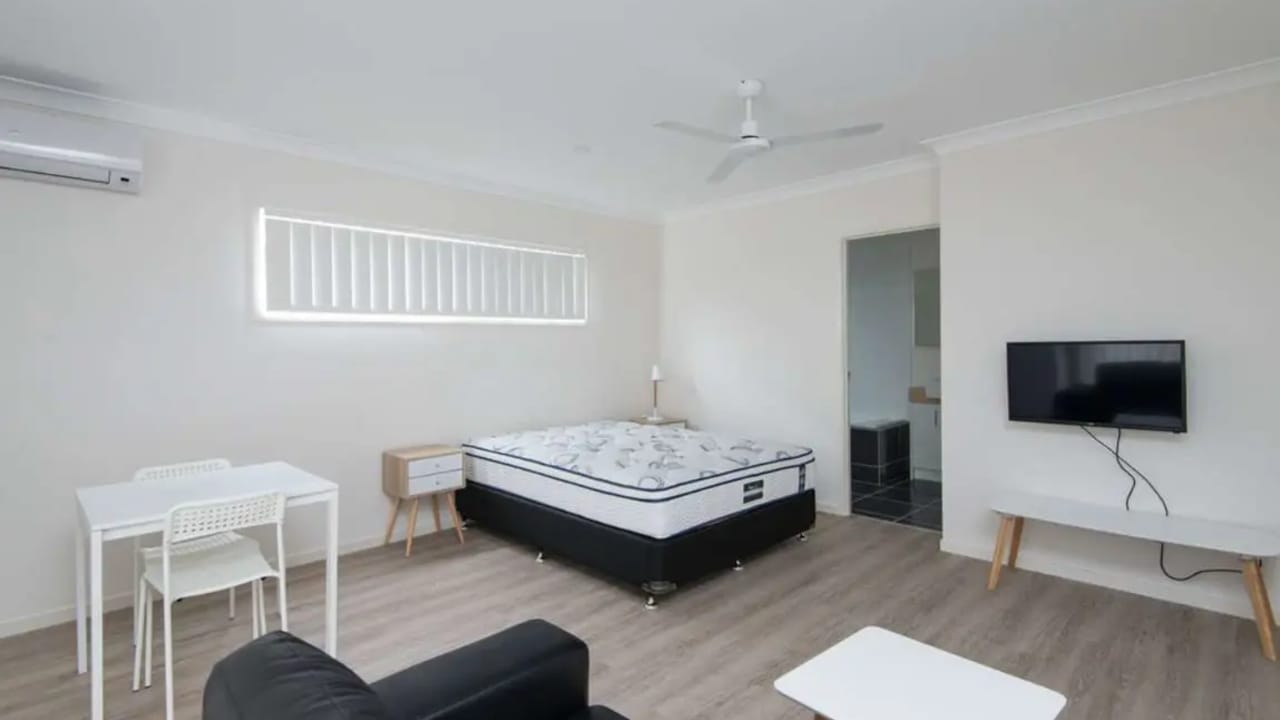 Furnished room studio flat for rent