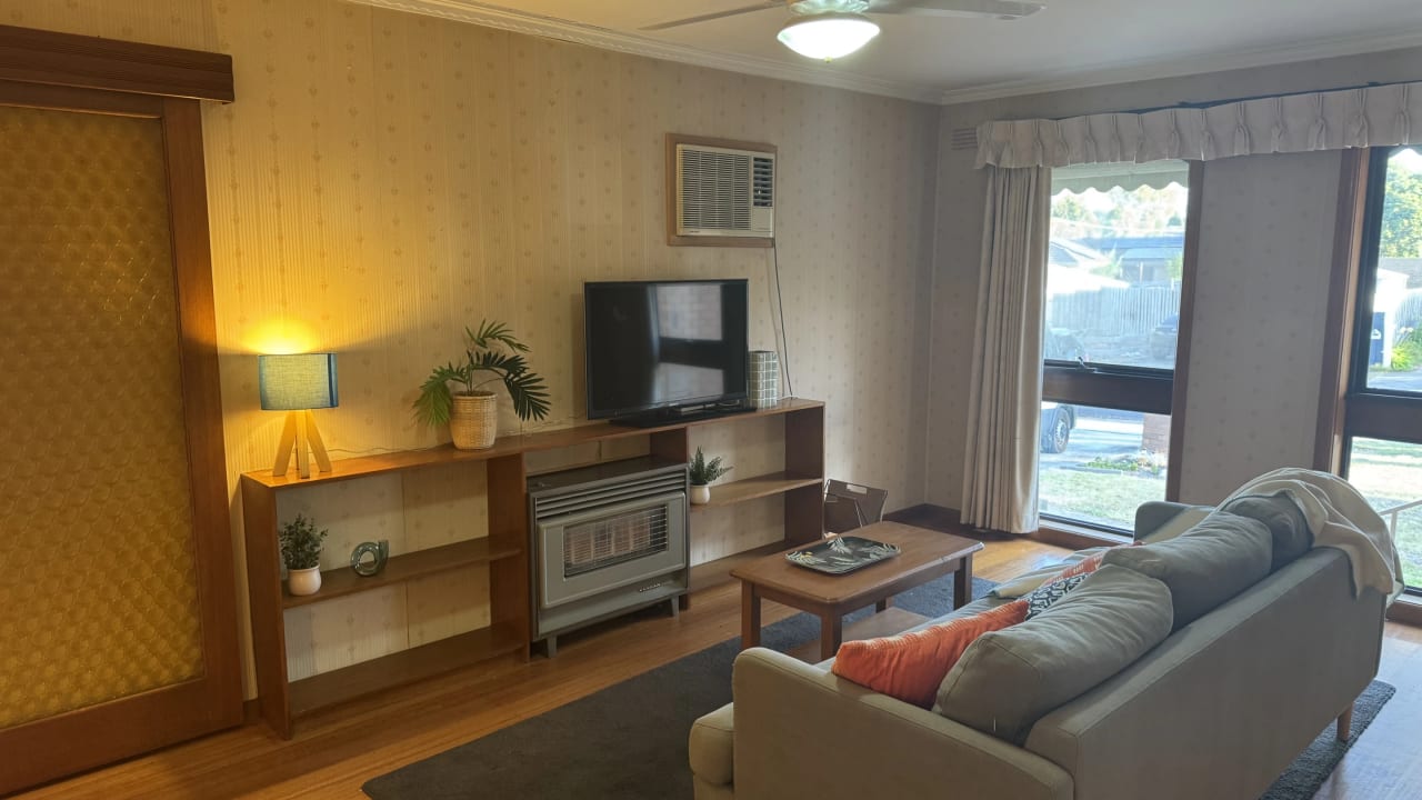 Unfurnished room in a share house