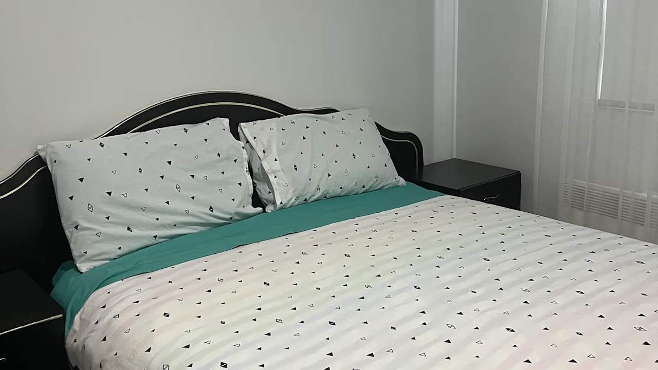 Furnished room in a flatshare