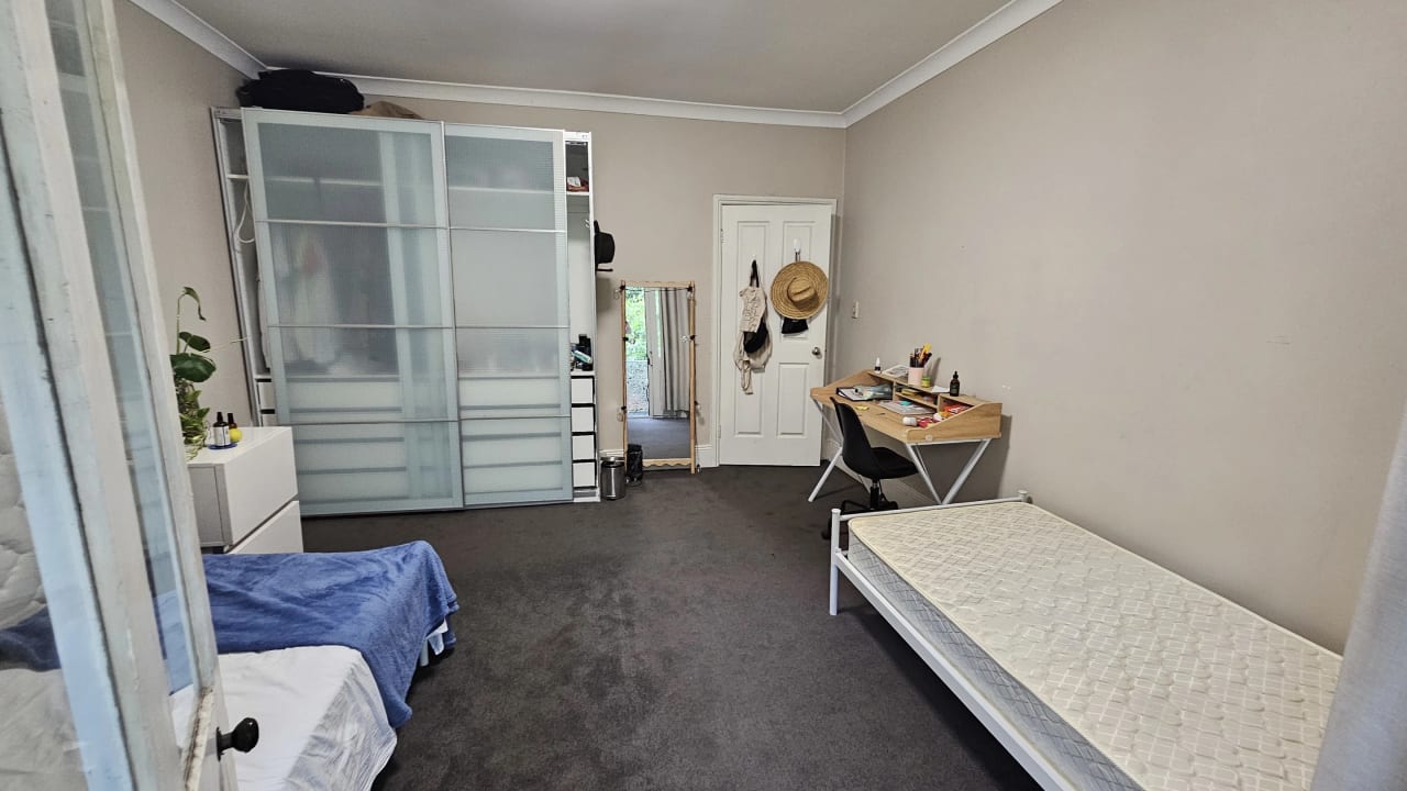 Furnished room in a share house