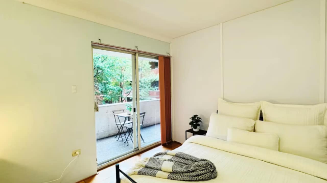 Furnished room in a share house