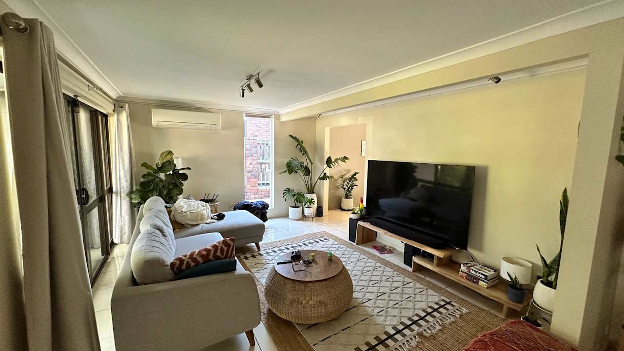 Unfurnished room with own bathroom