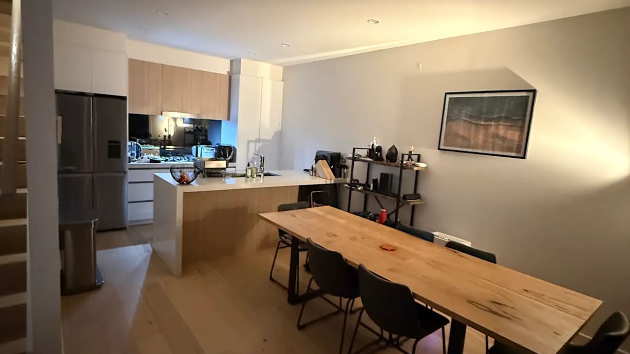 Furnished room with ensuite in a flatshare