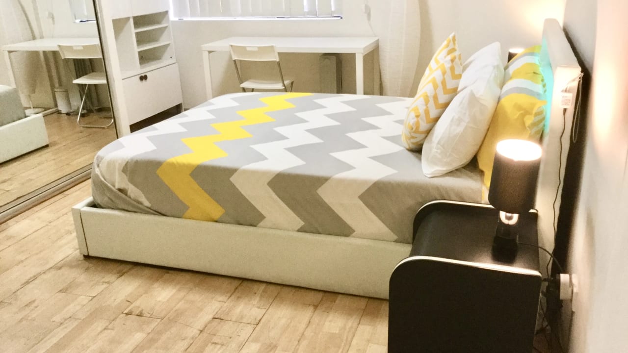 Furnished room with ensuite in a flatshare