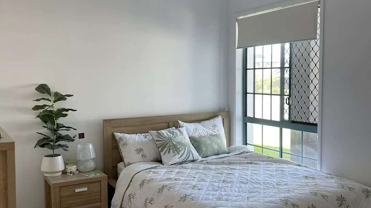 Unfurnished room in a share house