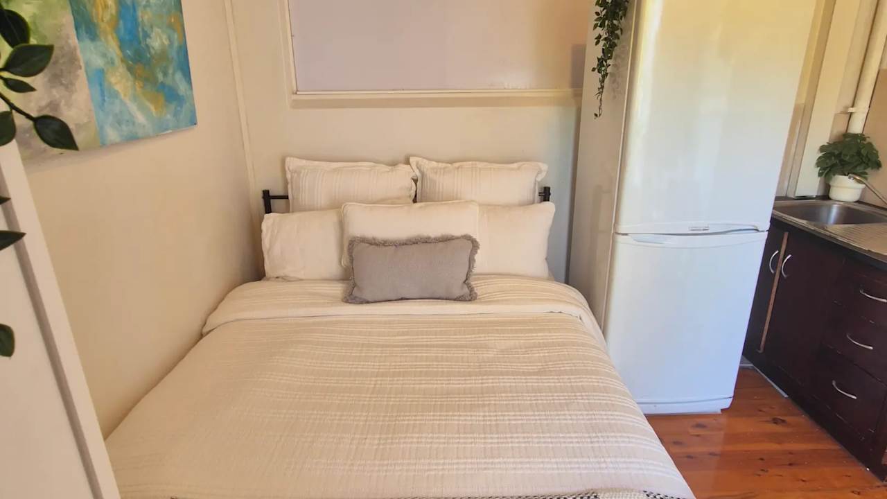 Furnished room with own bathroom