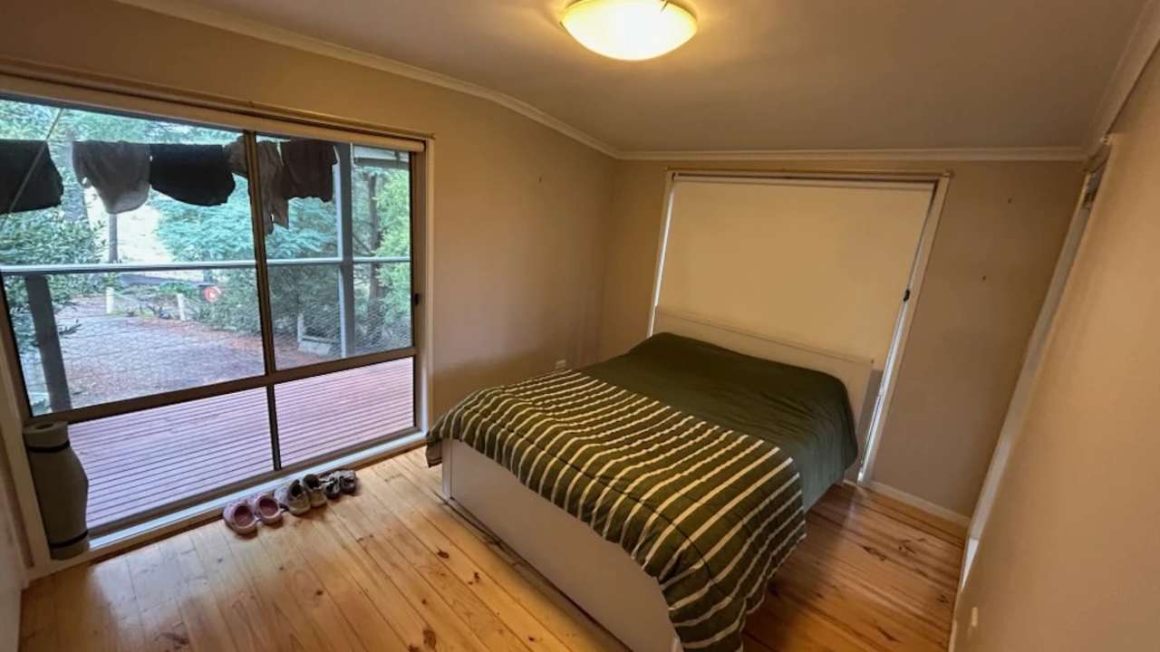 Room in a share house