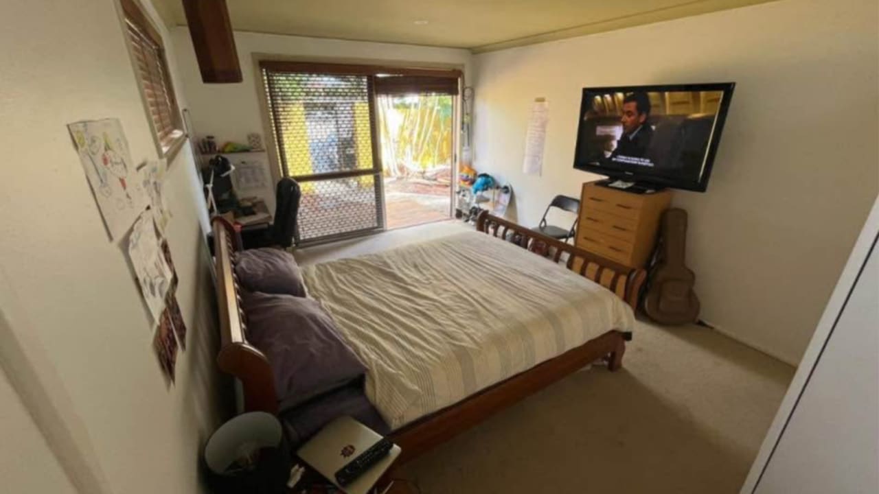 Furnished room with own bathroom
