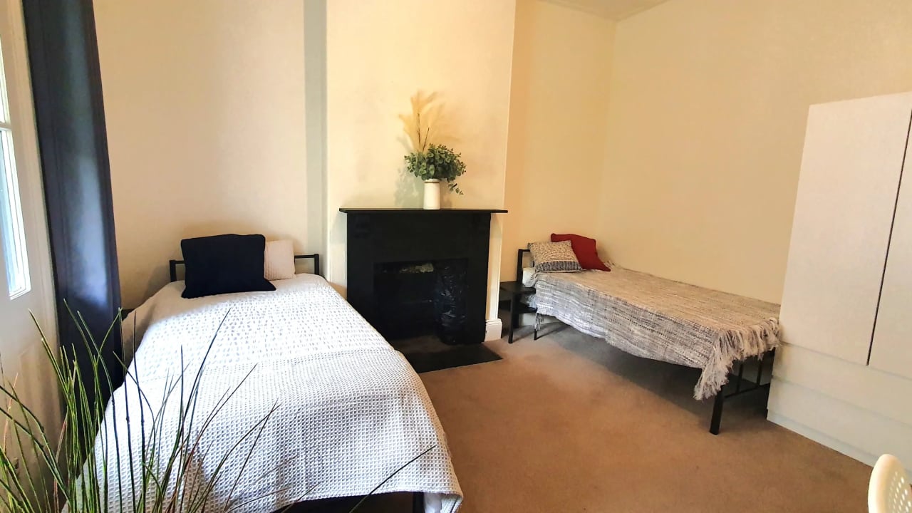 Furnished room in a share house