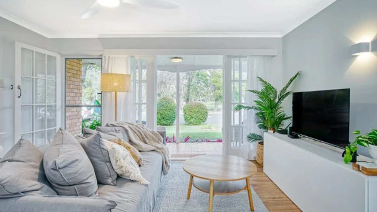 Furnished room in a share house