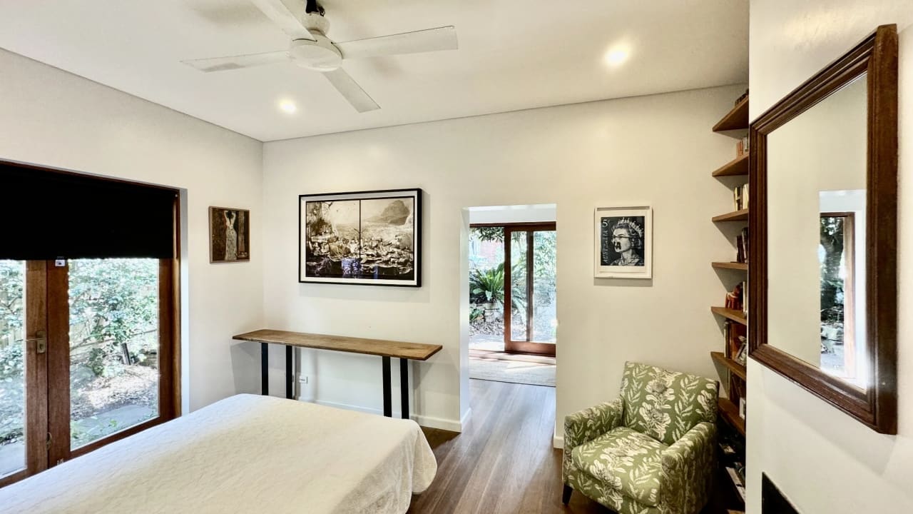 Furnished room in a share house