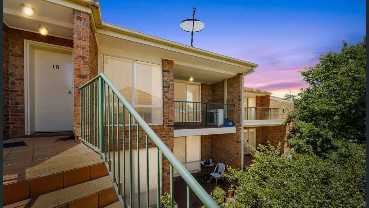 Unfurnished room with ensuite in a flatshare