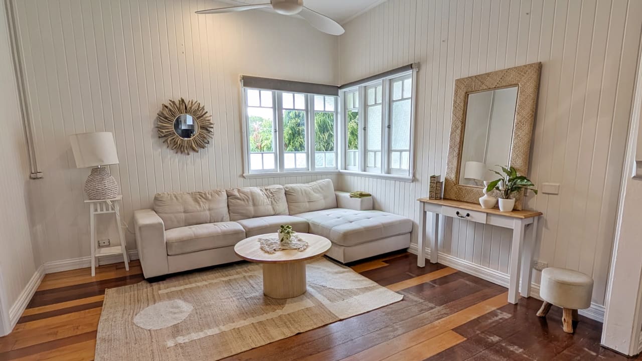 Furnished room in a share house