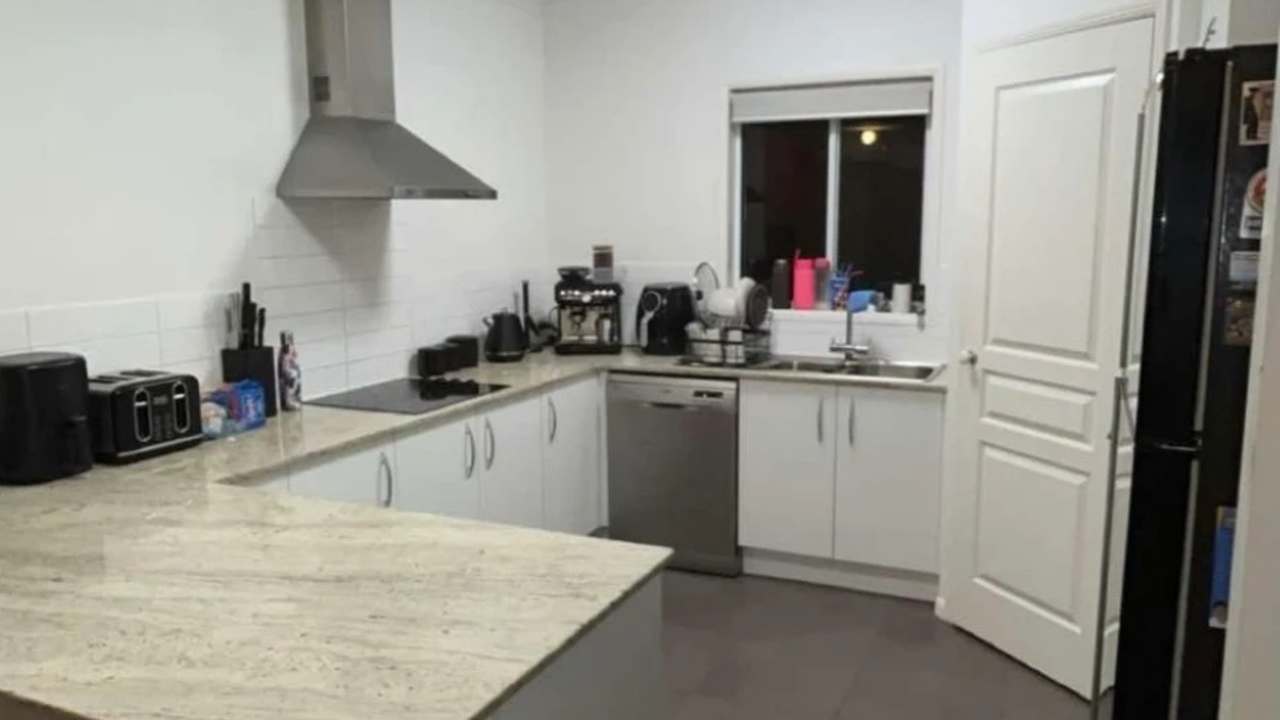 Unfurnished room with own bathroom