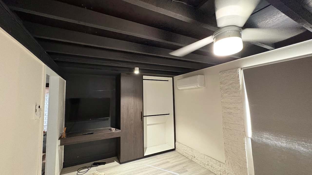 Unfurnished room with own bathroom