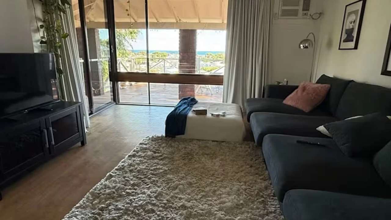 Room in a share house