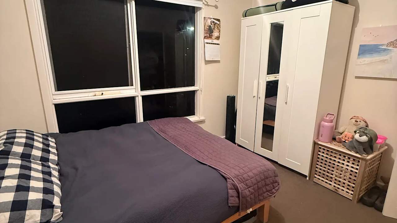 Unfurnished room in a share house