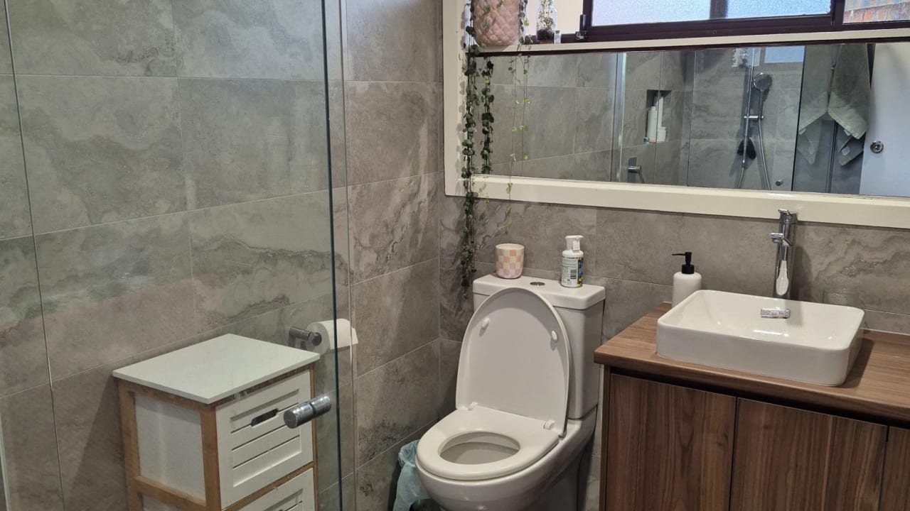 Unfurnished room in a share house
