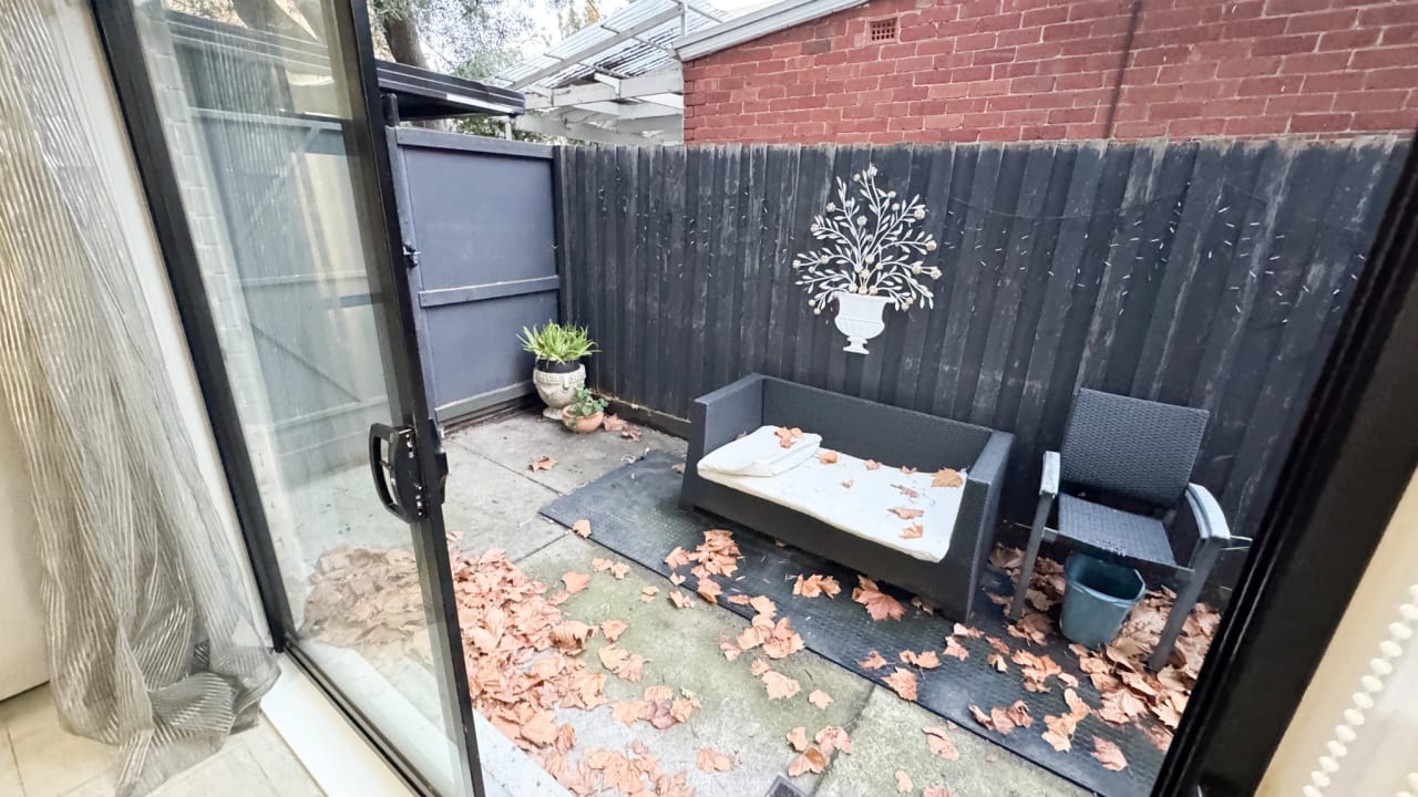 Whole property with 4 rooms for rent