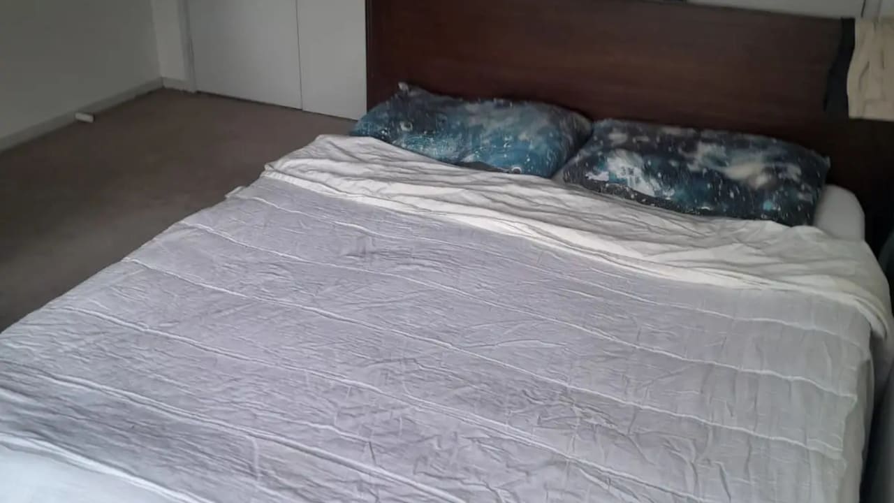 Unfurnished room in a share house