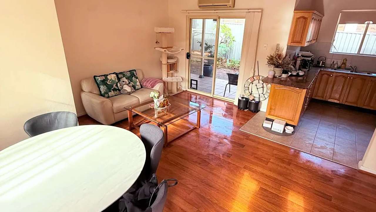 Furnished room with own bathroom