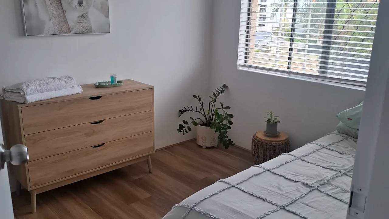 Furnished room in a flatshare