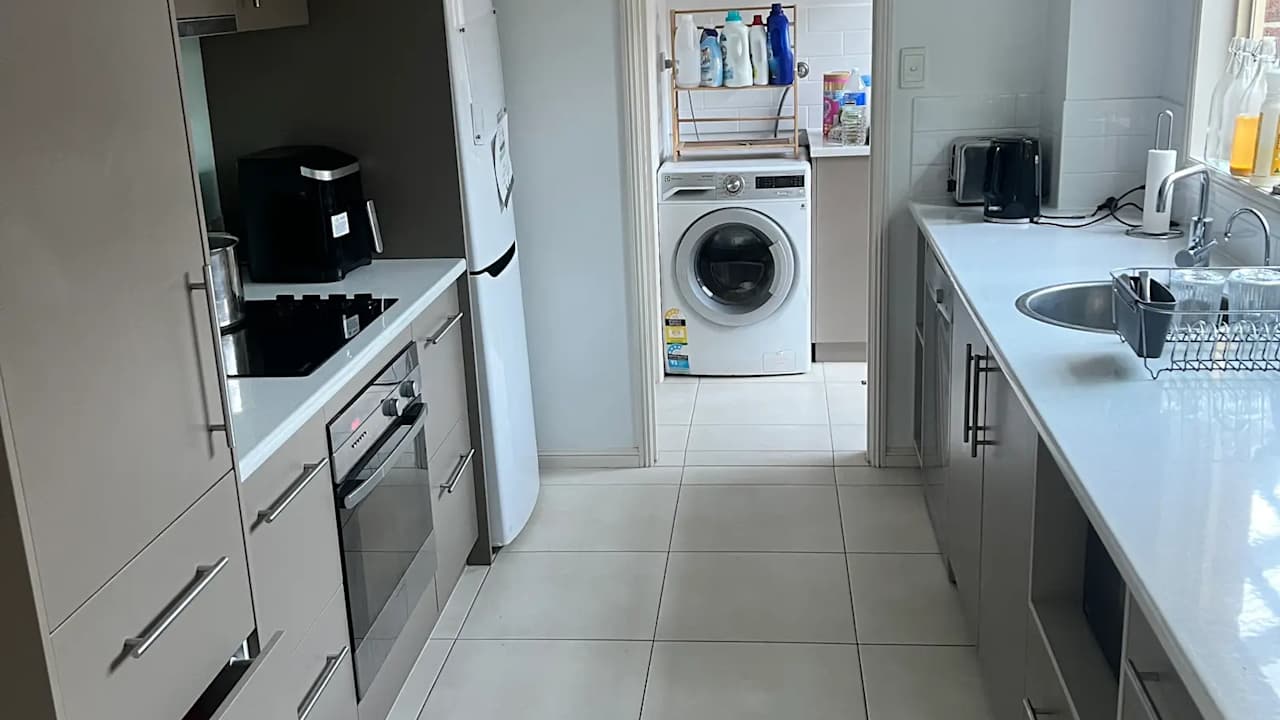 Room in a share house