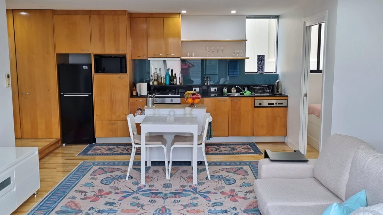 Furnished room in a flatshare